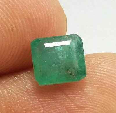 🔹 1.89ct Zambian Emerald.